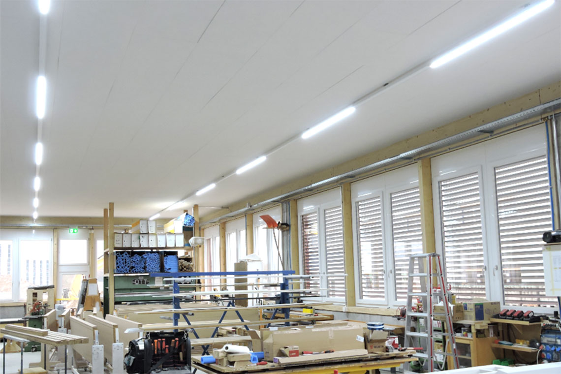 LED Beleuchtung schienensystem industrie lichtband werkstatt