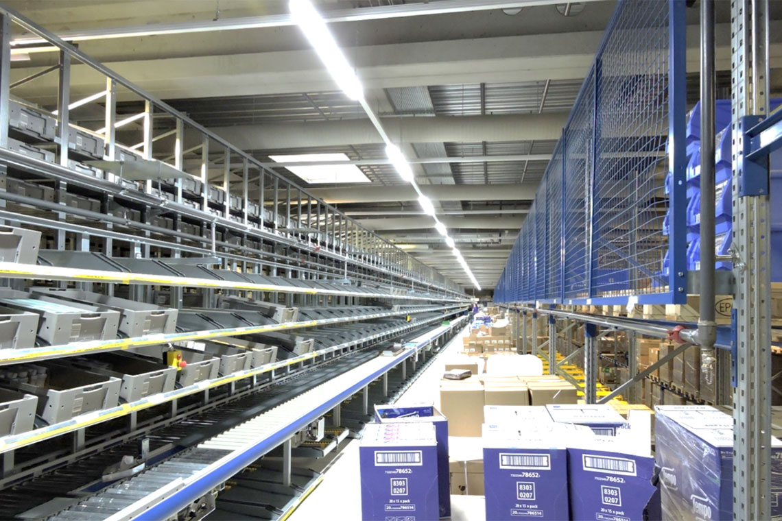 LED Beleuchtung schienensystem industrie lichtband verteilzentrum fl neon ersatz t8